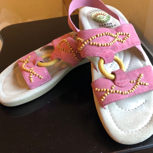 Earth Shoes pink suede like fabric with beads size 6 - Picture 1 of 6
